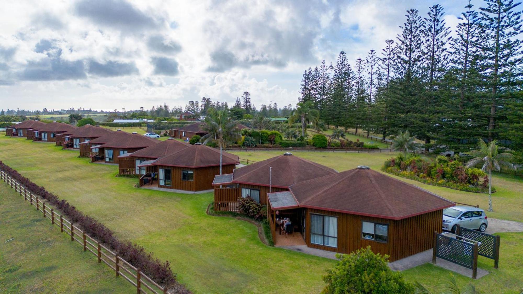 Ocean Breeze Cottages Burnt Pine Esterno foto