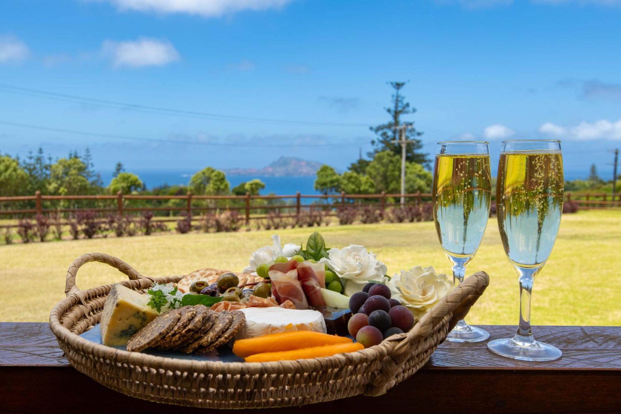 Ocean Breeze Cottages Burnt Pine Esterno foto