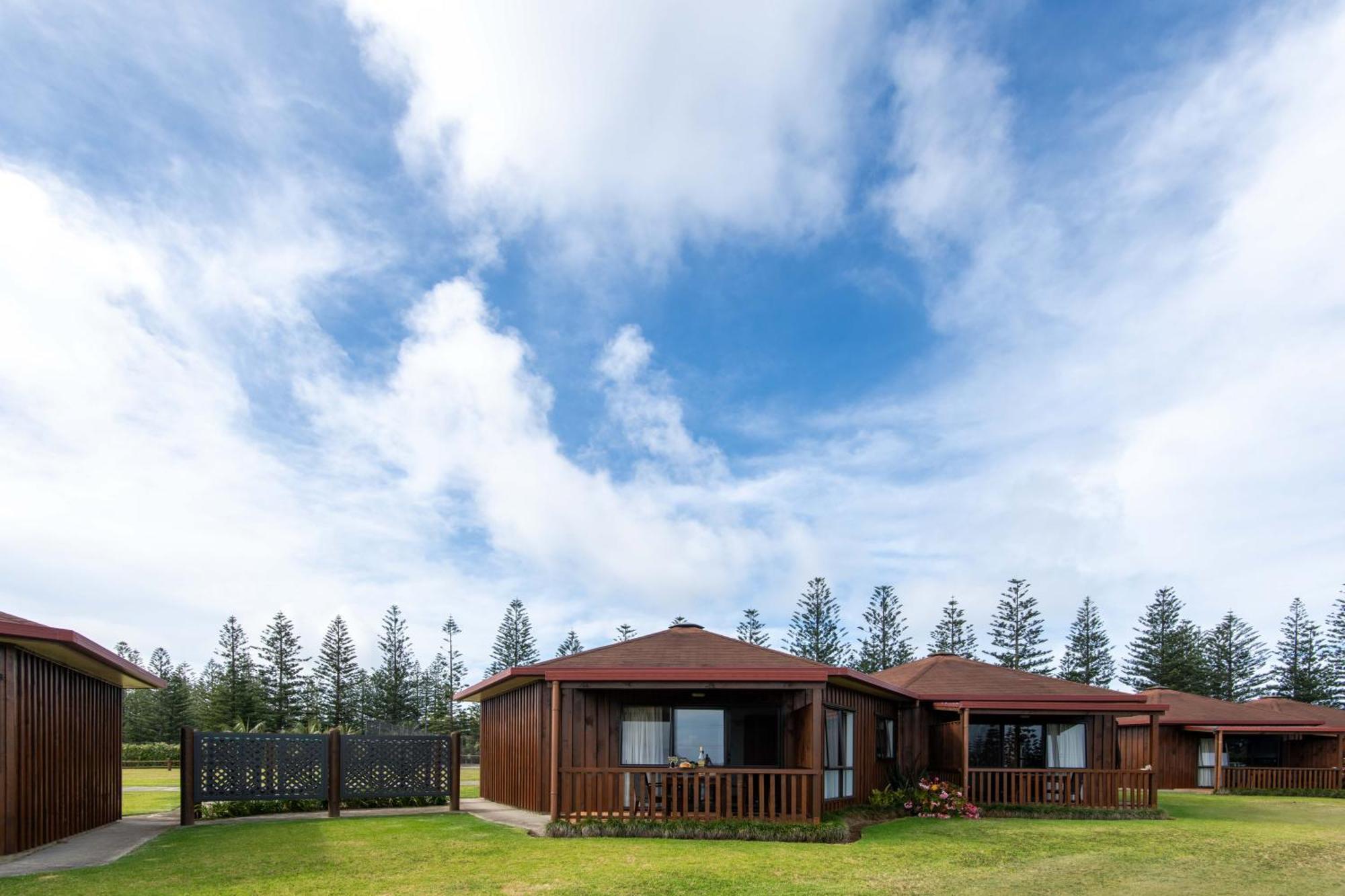 Ocean Breeze Cottages Burnt Pine Esterno foto
